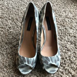 7.5 Ann Taylor Brushstroke Peep-toe Heels